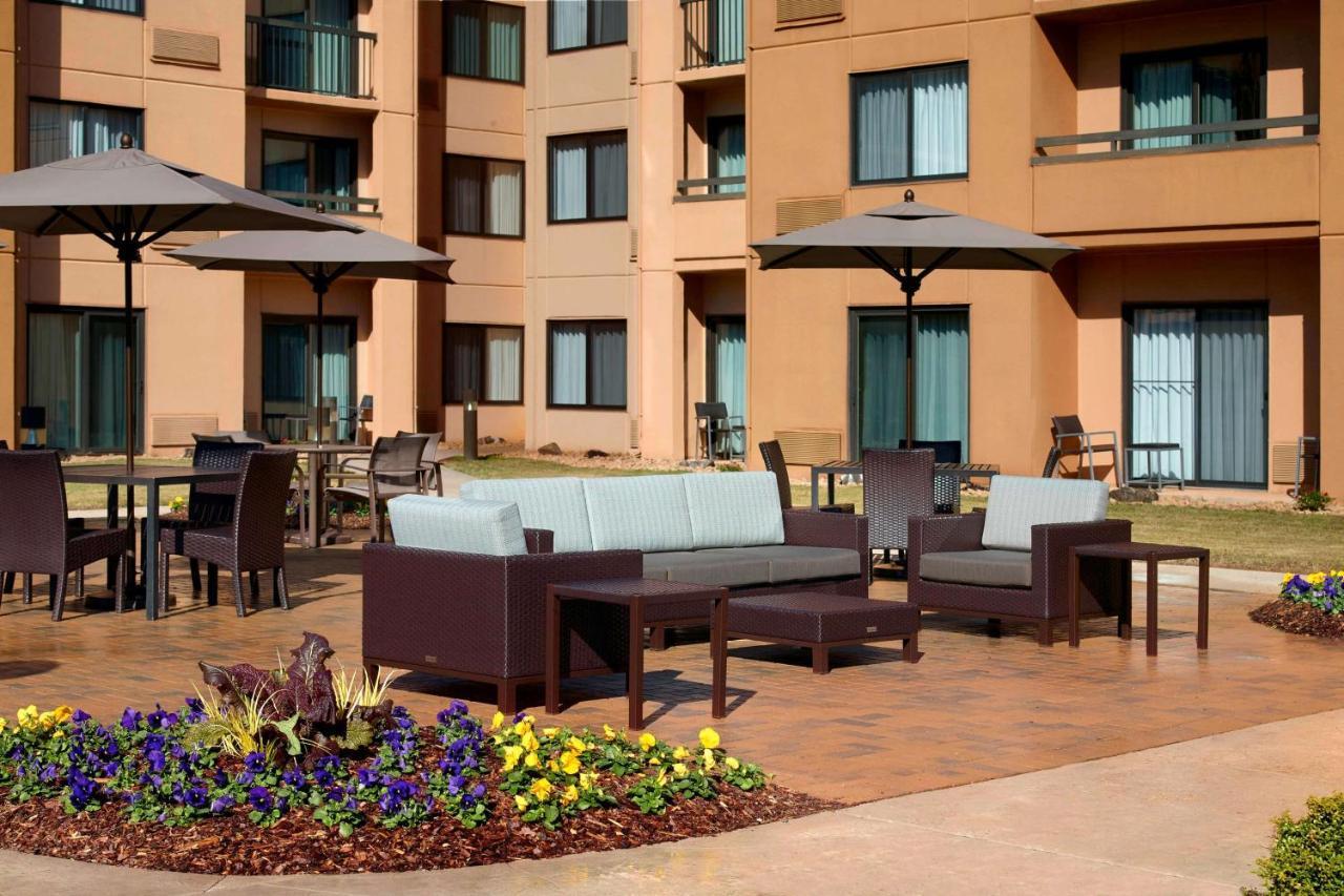 Sonesta Select Atlanta Airport North Hotel