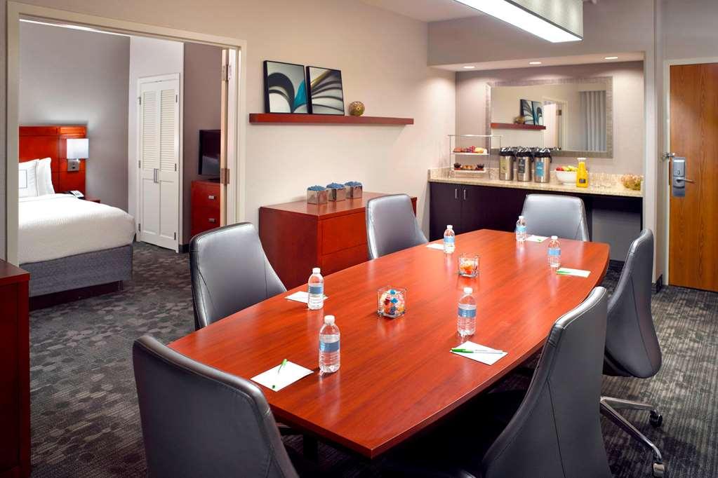 Sonesta Select Atlanta Airport North Hotel