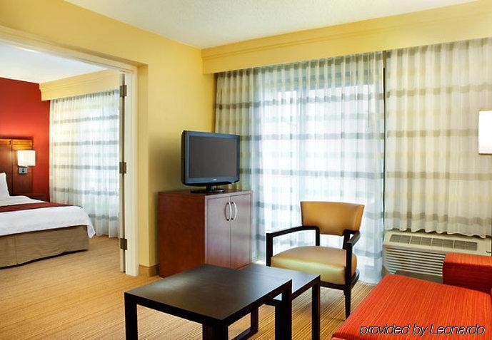 Hotel Sonesta Select Atlanta Airport North 3*