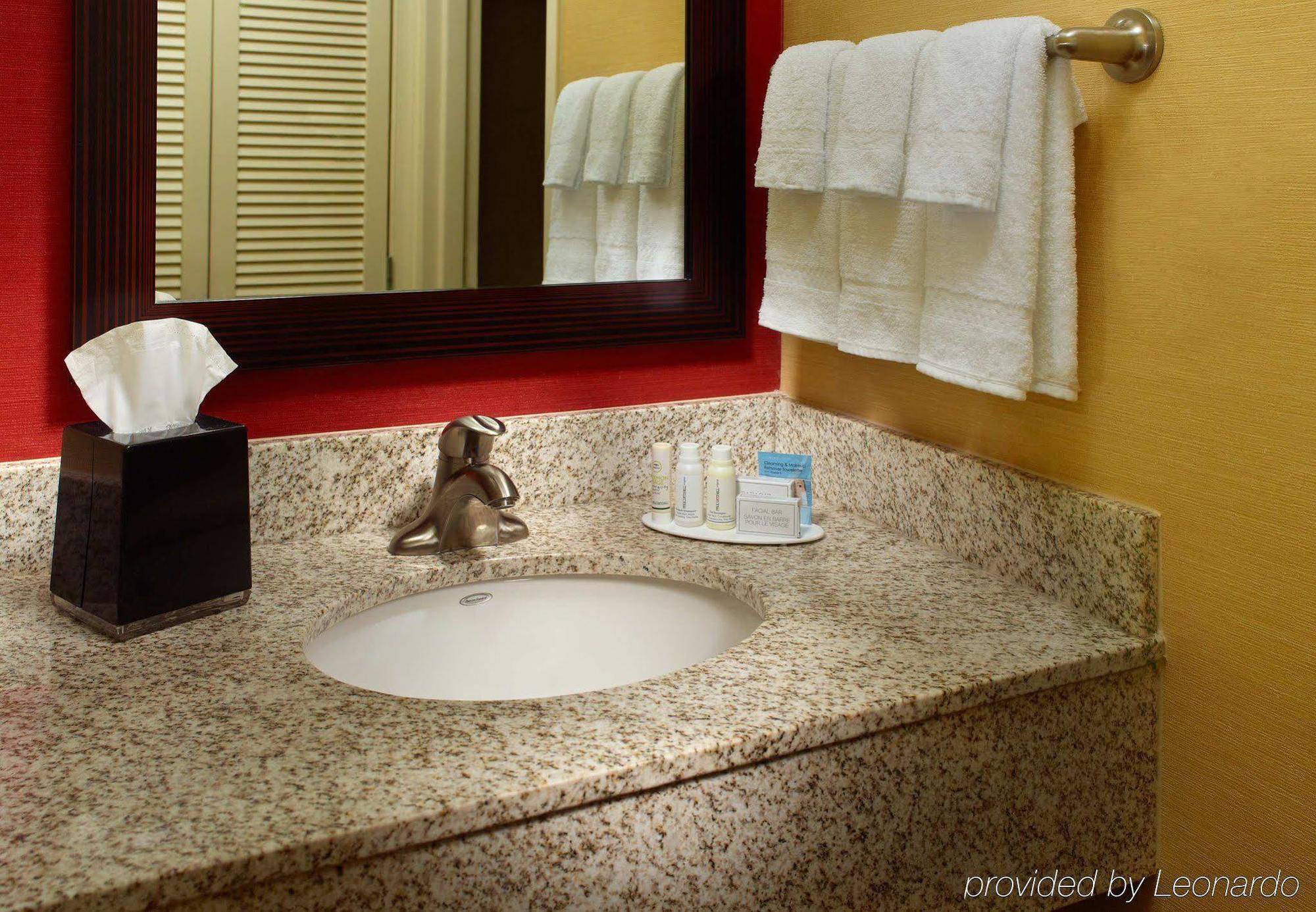Sonesta Select Atlanta Airport North Hotel