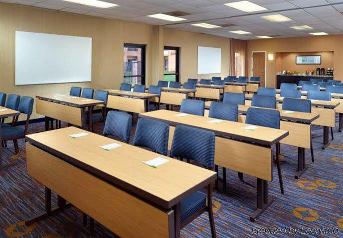 Hotel Sonesta Select Atlanta Airport North 3*