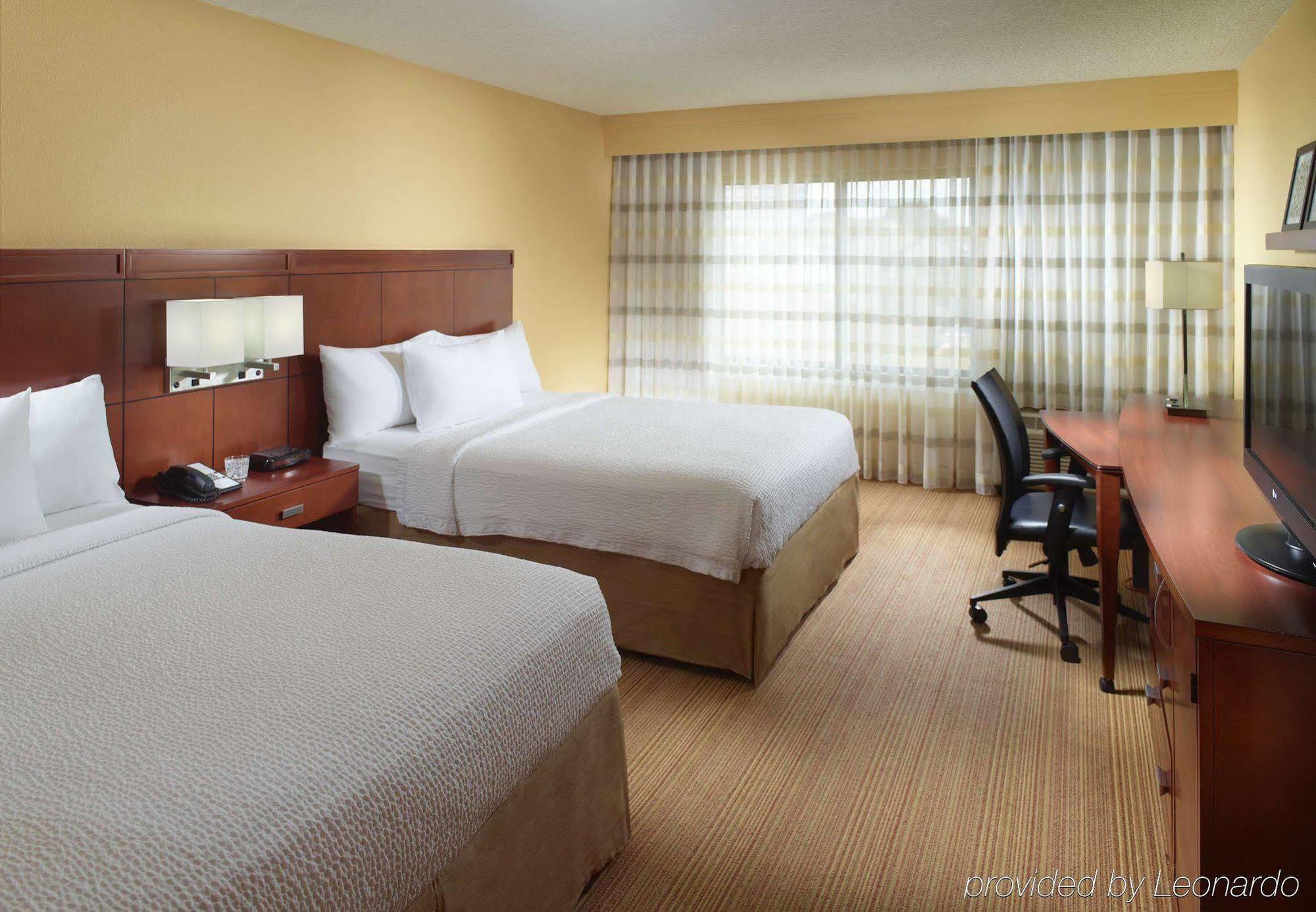 Sonesta Select Atlanta Airport North 3*